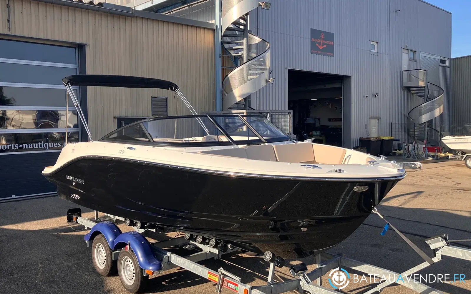 slider 1 Bayliner V20i