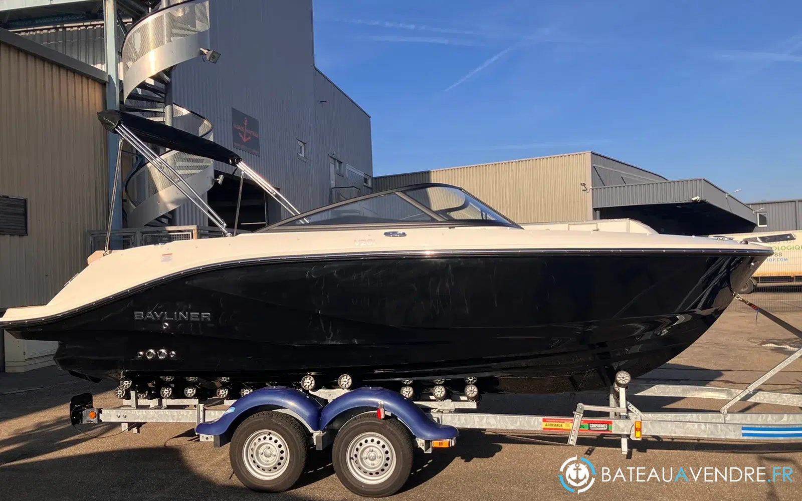 slider 2 Bayliner V20i