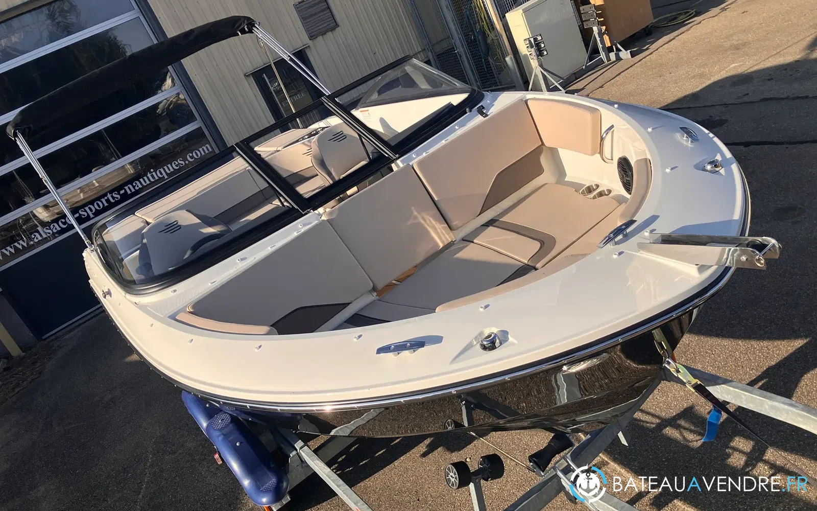 slider 4 Bayliner V20i