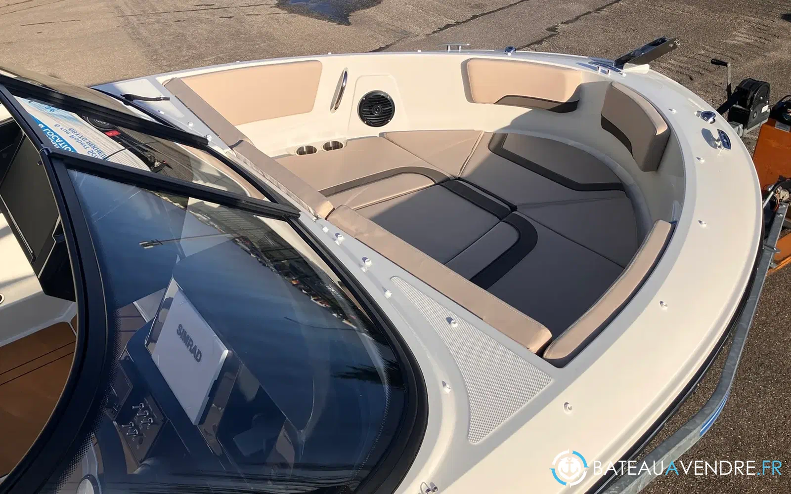 slider 8 Bayliner V20i