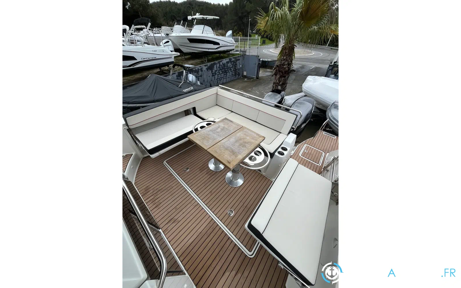 slider 28 Jeanneau Cap Camarat 10.5 WA