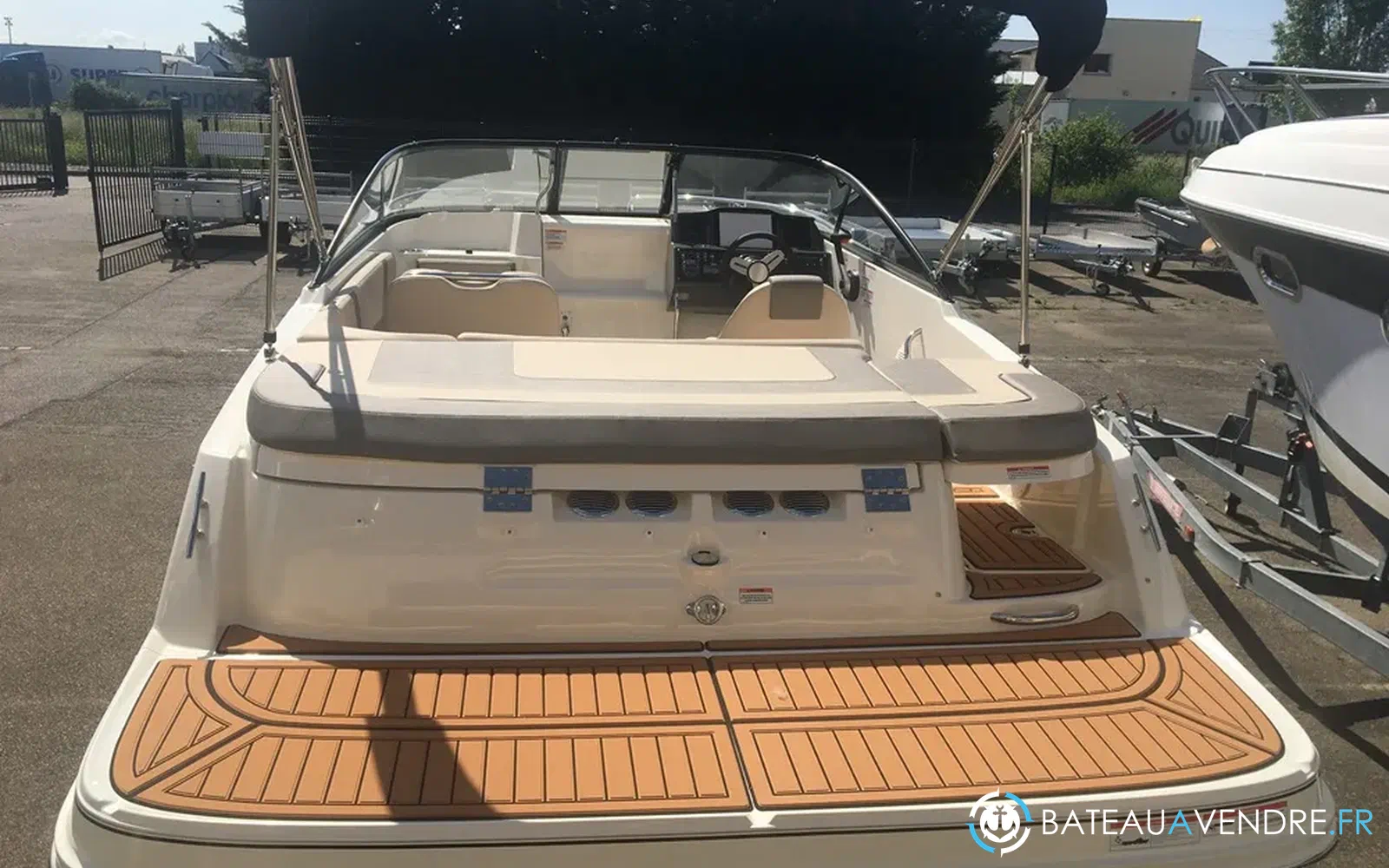 slider 6 Bayliner VR5 Cuddy