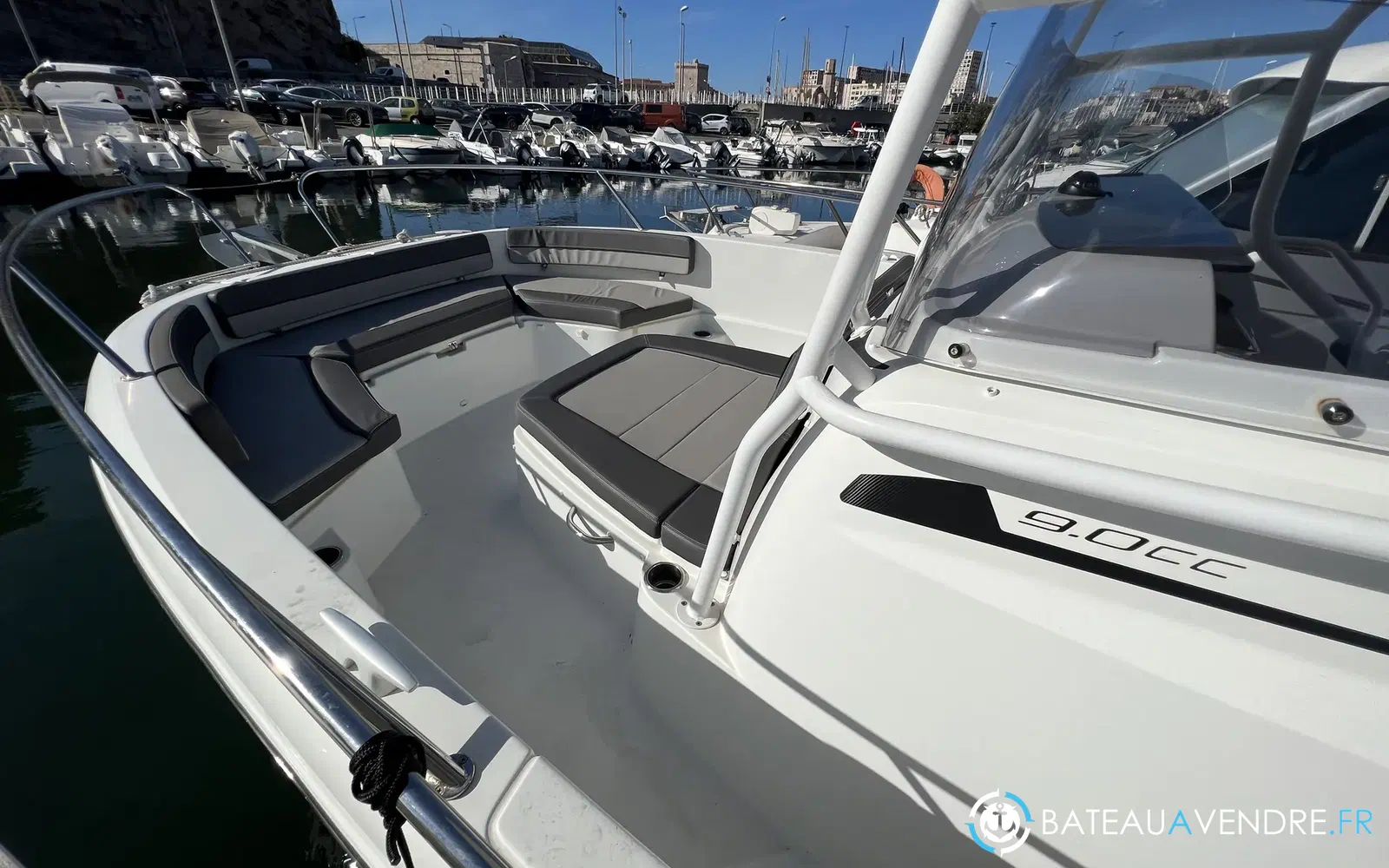 slider 15 Jeanneau Cap Camarat 9.0 CC