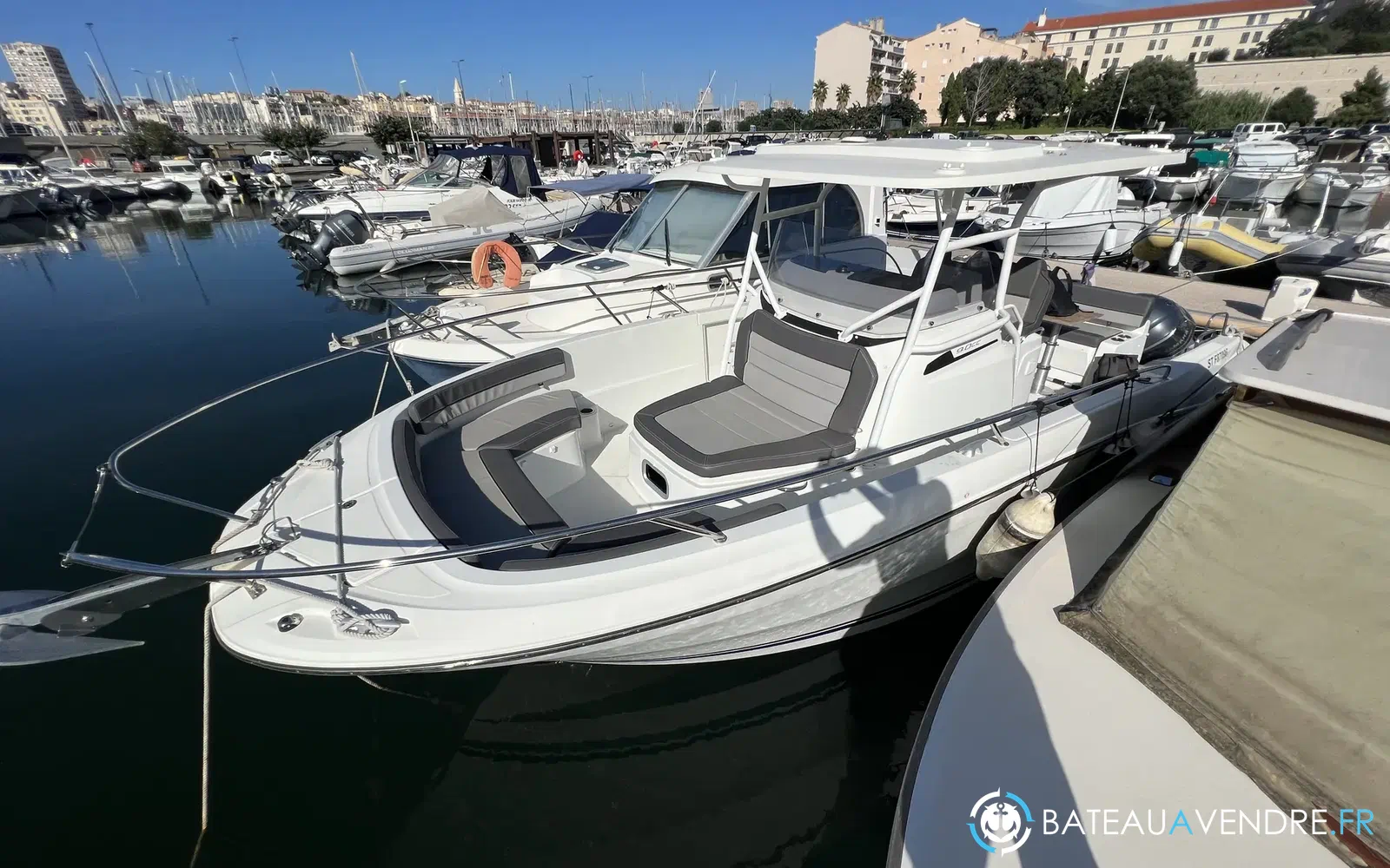 slider 18 Jeanneau Cap Camarat 9.0 CC