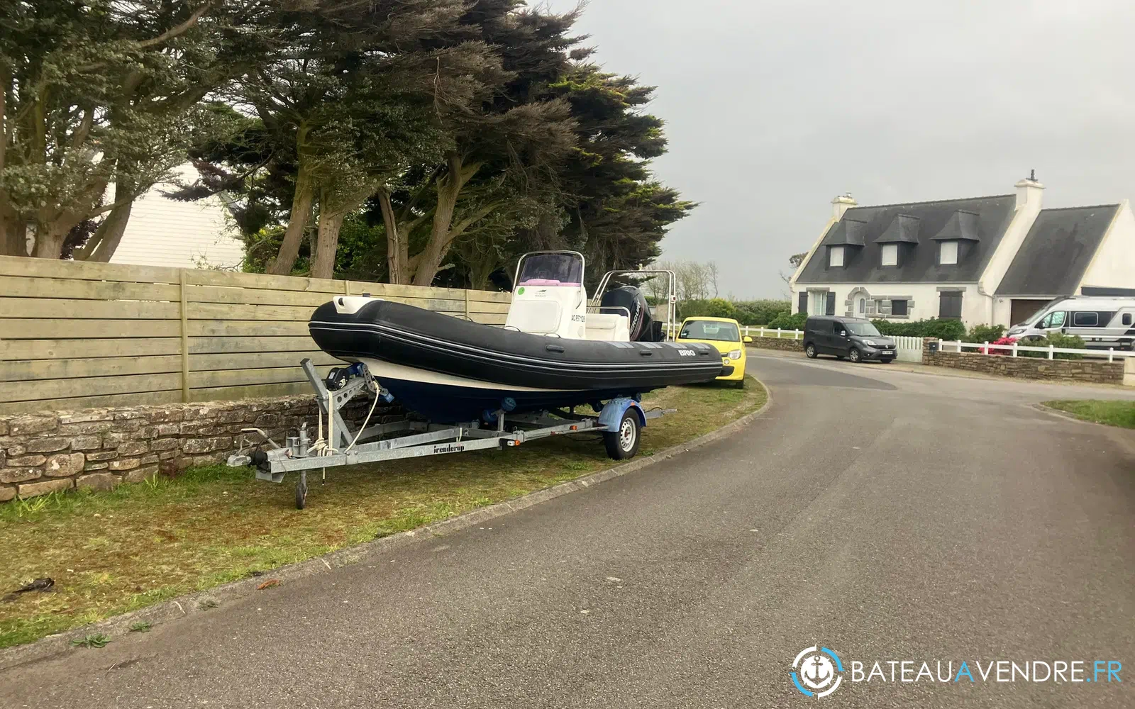 slider 1 Brig Falcon 570