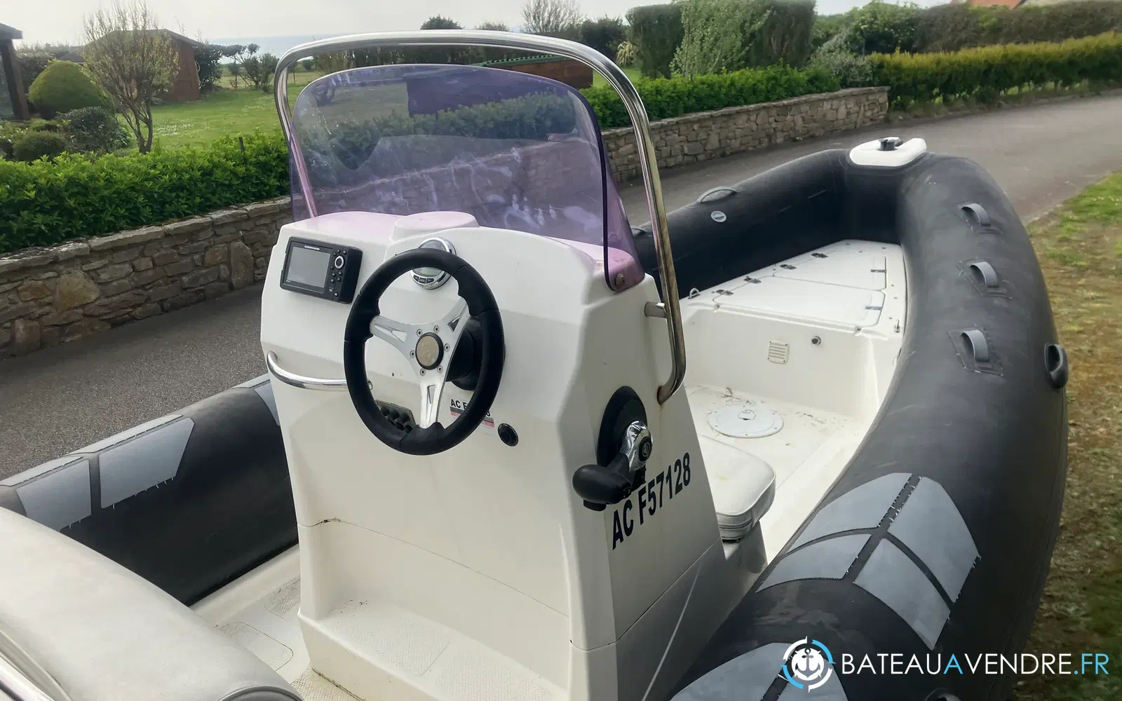 slider 4 Brig Falcon 570