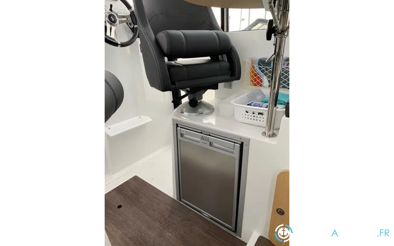 slider 12 Beneteau Barracuda 8