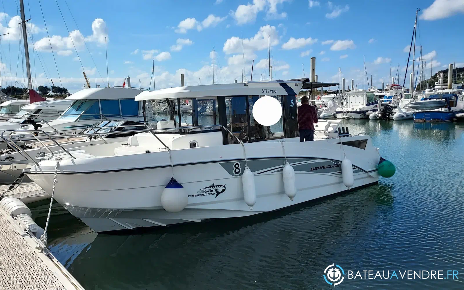slider 1 Beneteau Barracuda 8