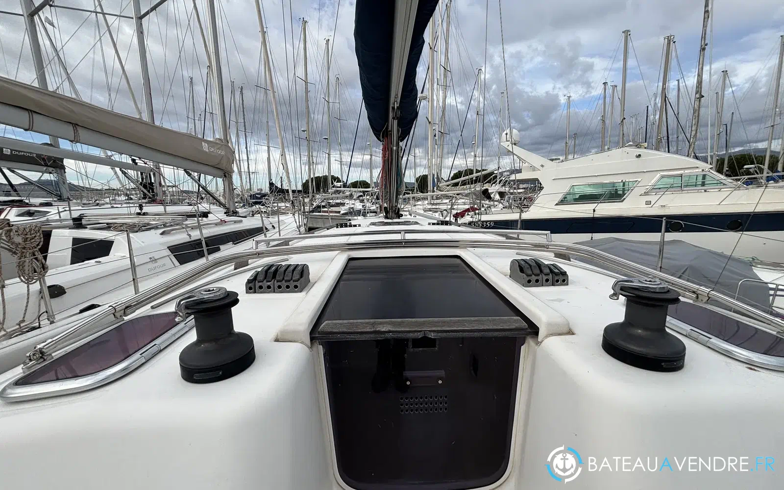 slider 11 Dufour 40 PERFORMANCE
