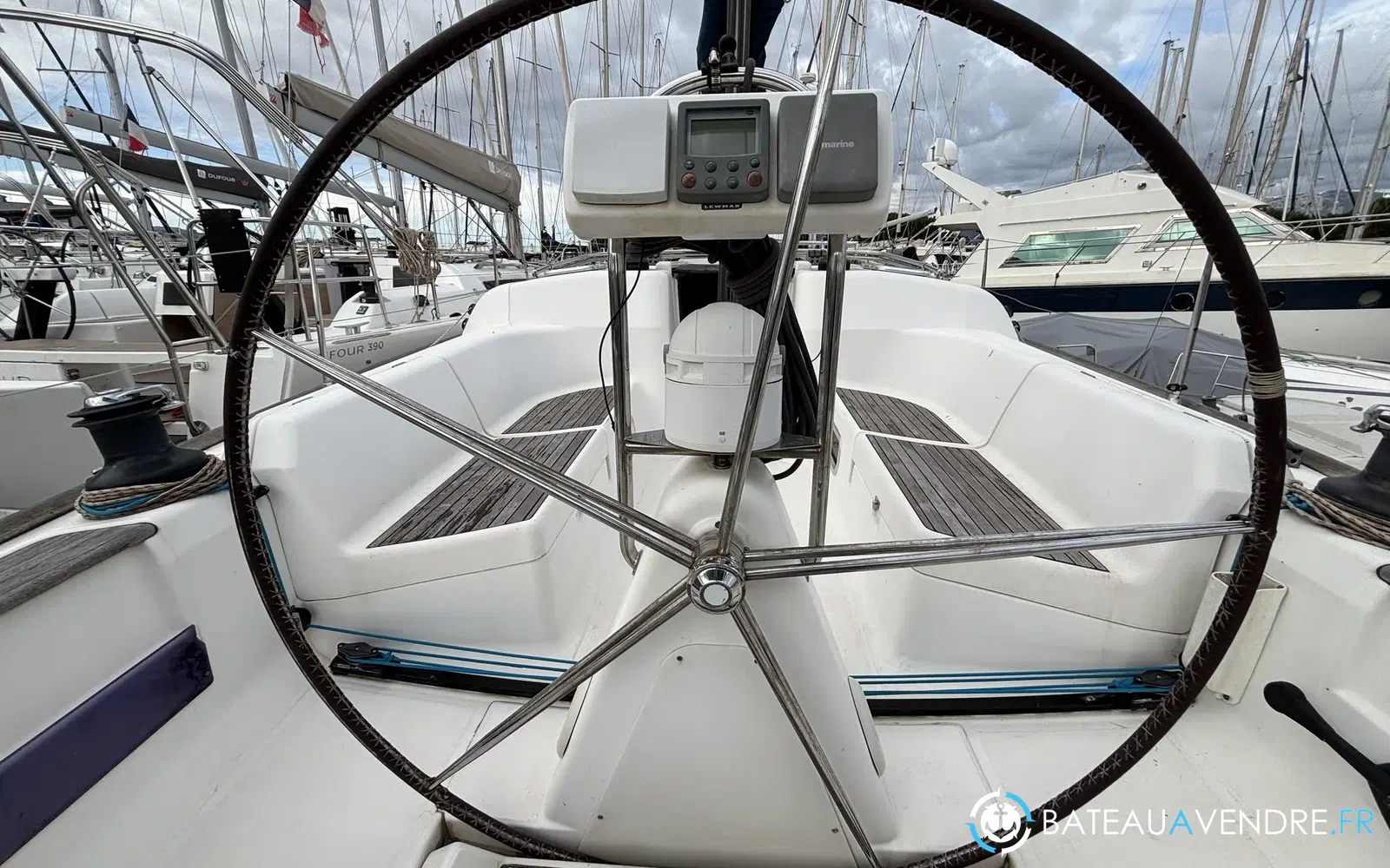 slider 3 Dufour 40 PERFORMANCE