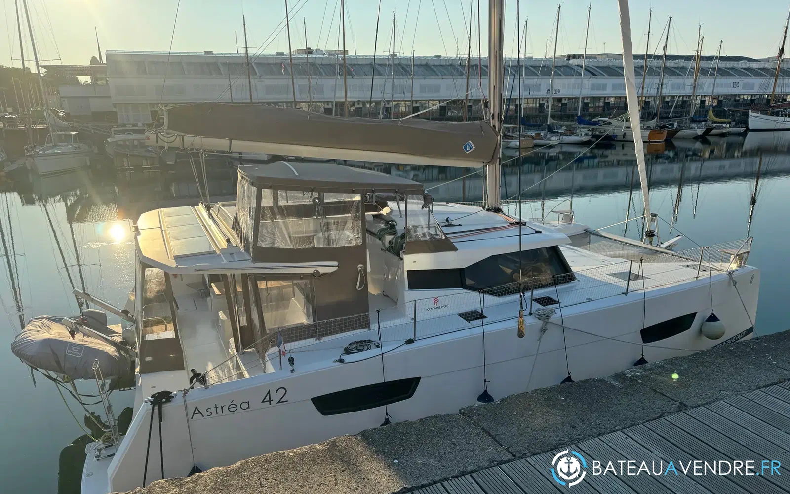 slider 0 Fountaine Pajot Astrea 42