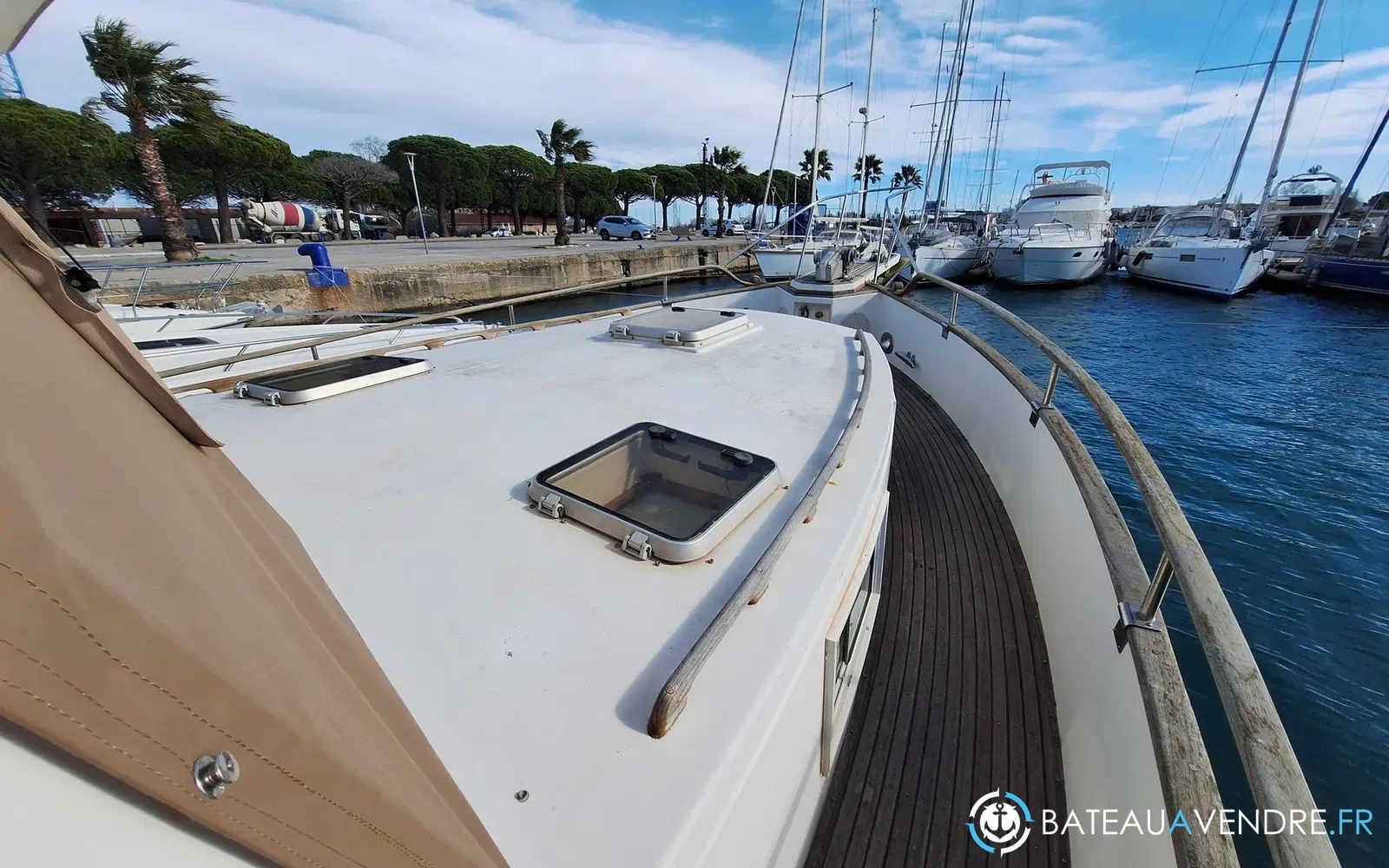 slider 10 Grand Banks 42