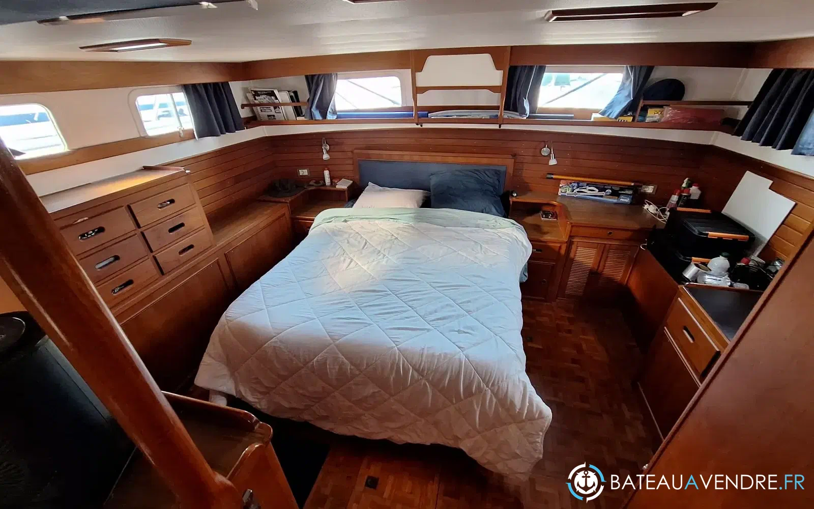 slider 8 Grand Banks 42