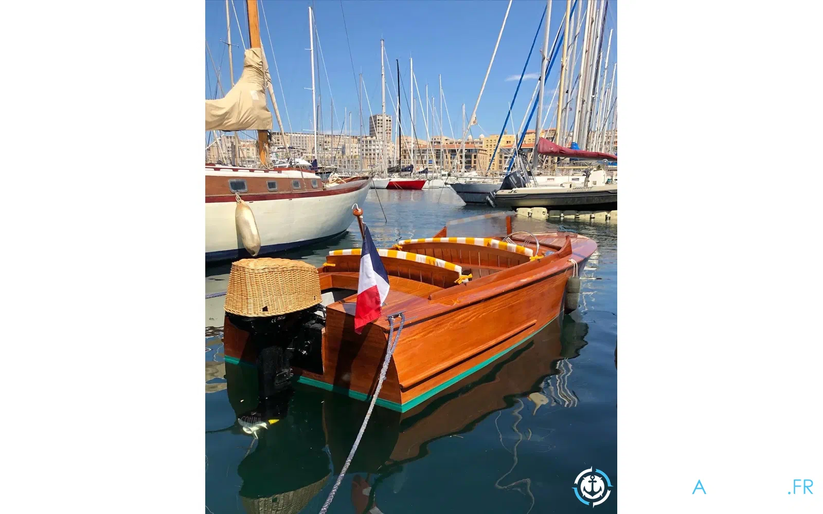 slider 9 Bateau Classique Runabout