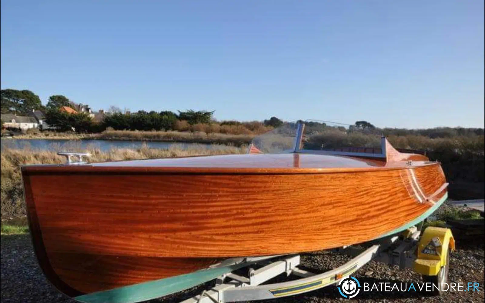 slider 11 Bateau Classique Runabout