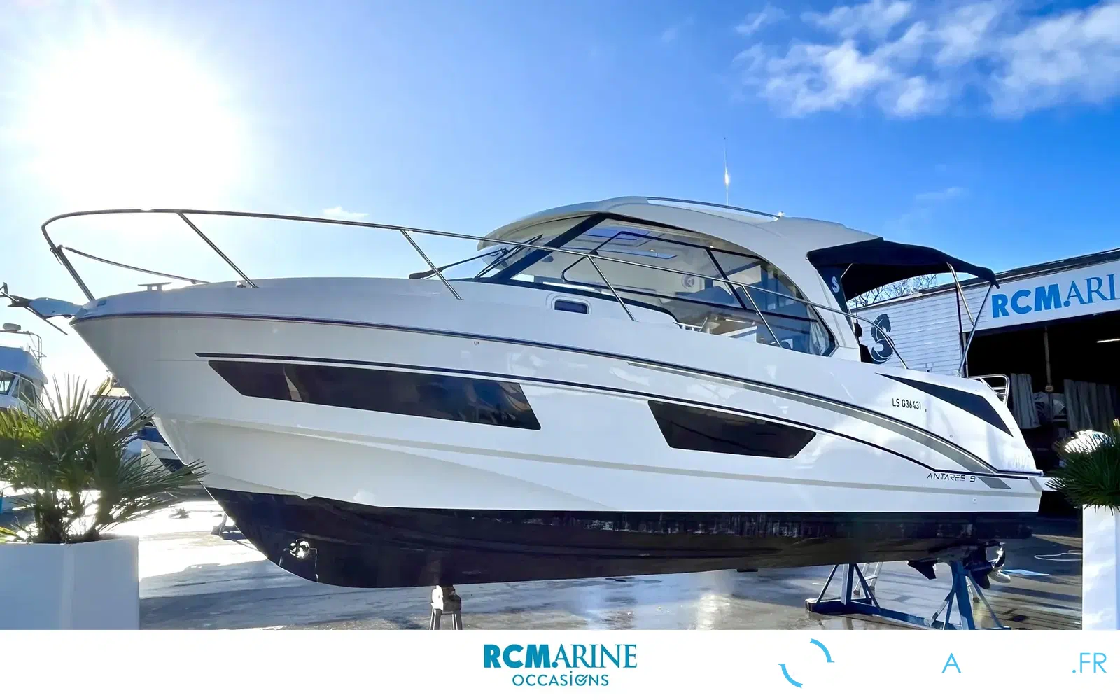 slider 0 Beneteau Antares 9 OB