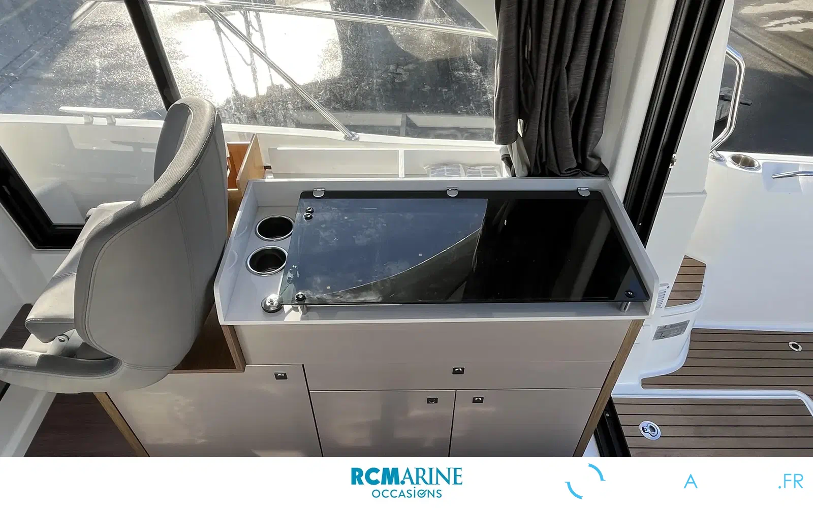 slider 10 Beneteau Antares 9 OB
