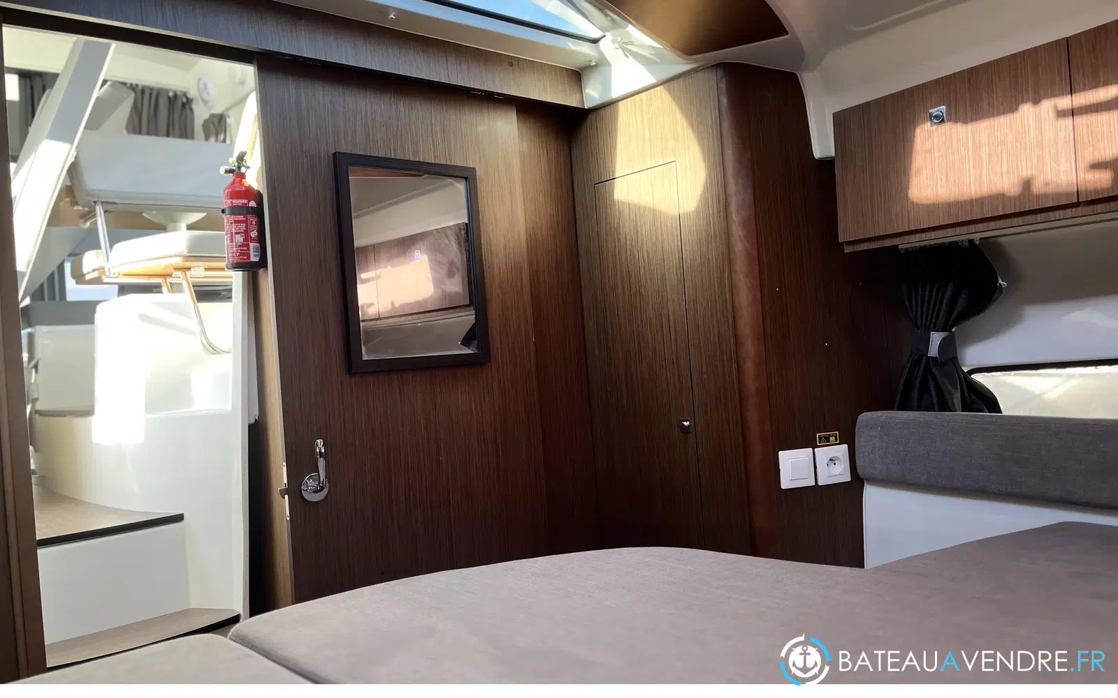 slider 12 Beneteau Antares 9 OB