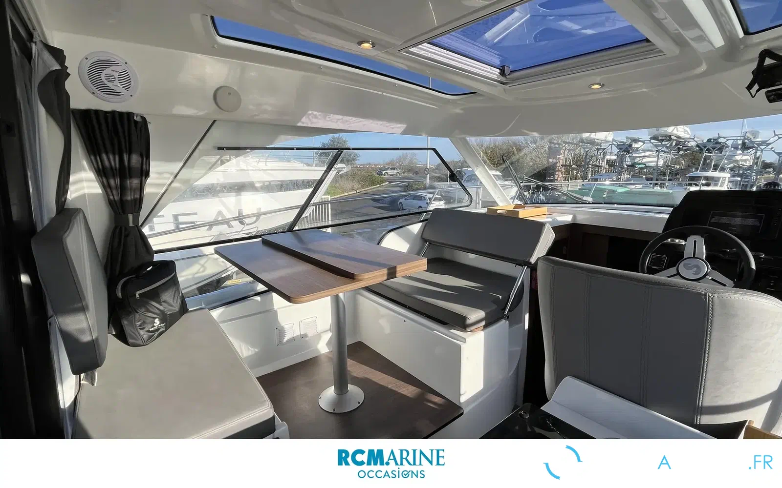 slider 7 Beneteau Antares 9 OB