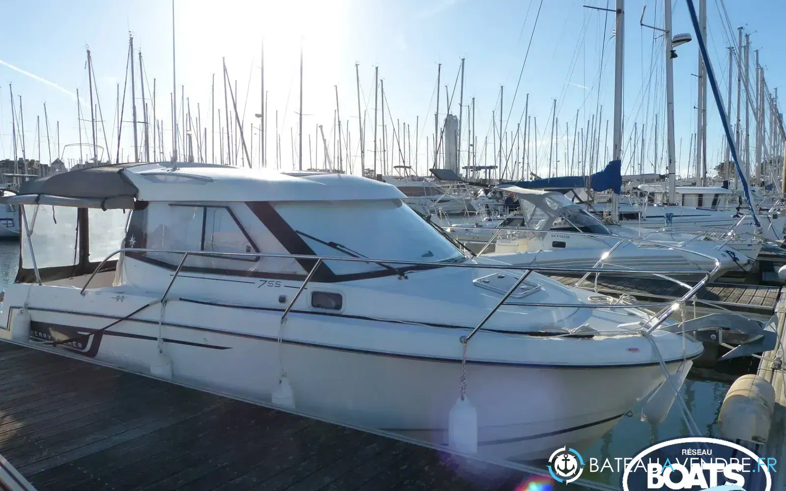 slider 0 Jeanneau Merry Fisher 755