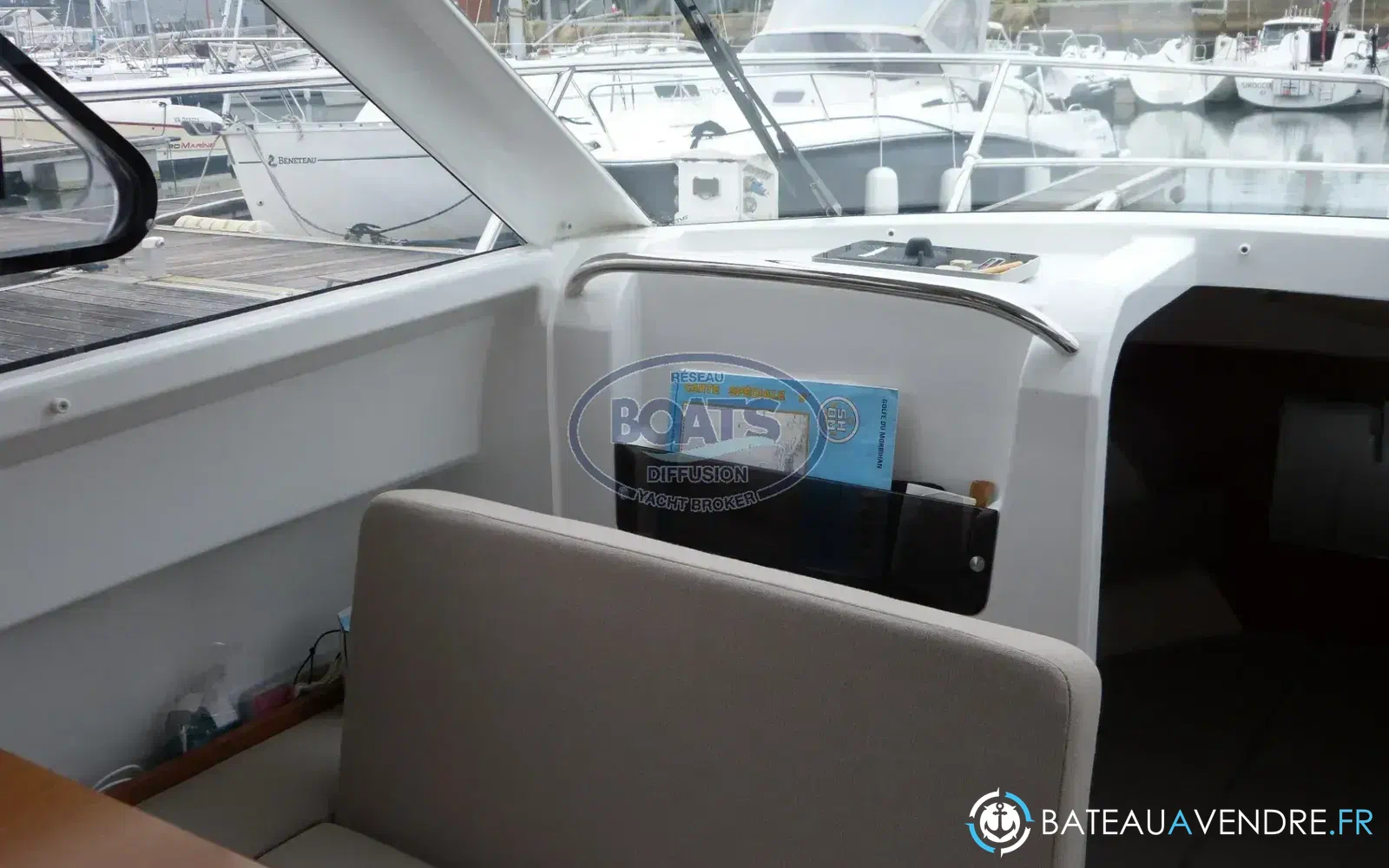 slider 4 Jeanneau Merry Fisher 755