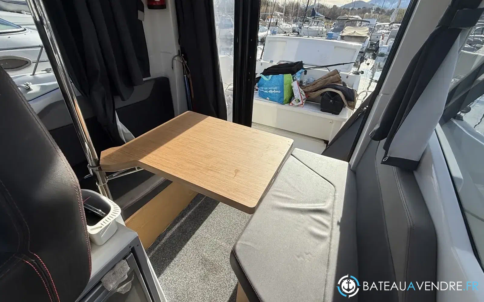 slider 14 Beneteau Barracuda 9