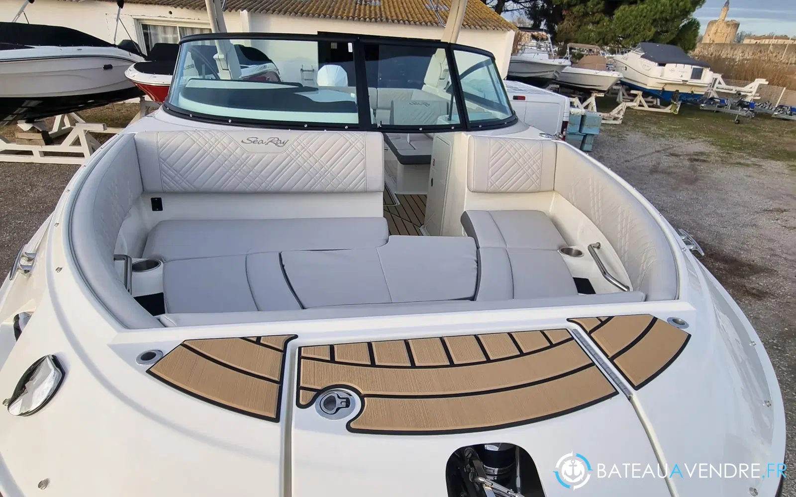slider 15 Sea Ray SDX 250 OB