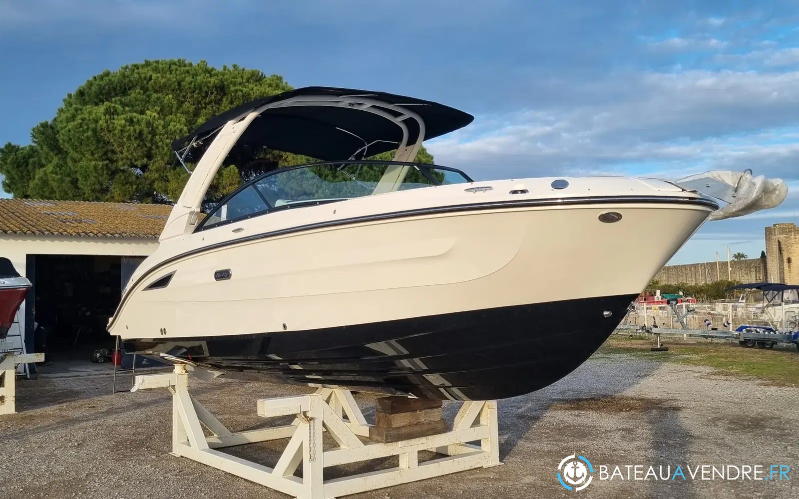 slider 16 Sea Ray SDX 250 OB