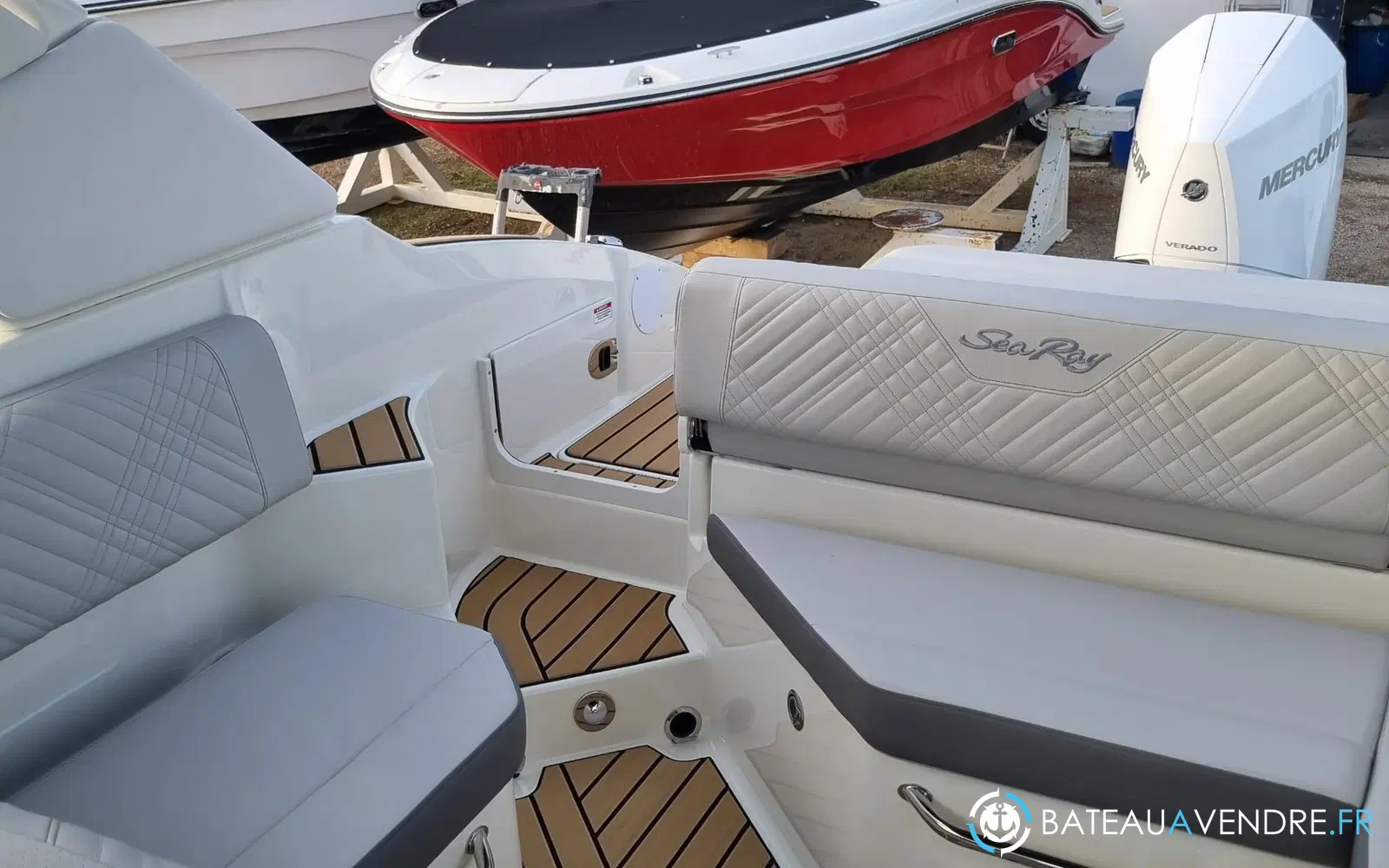 slider 6 Sea Ray SDX 250 OB