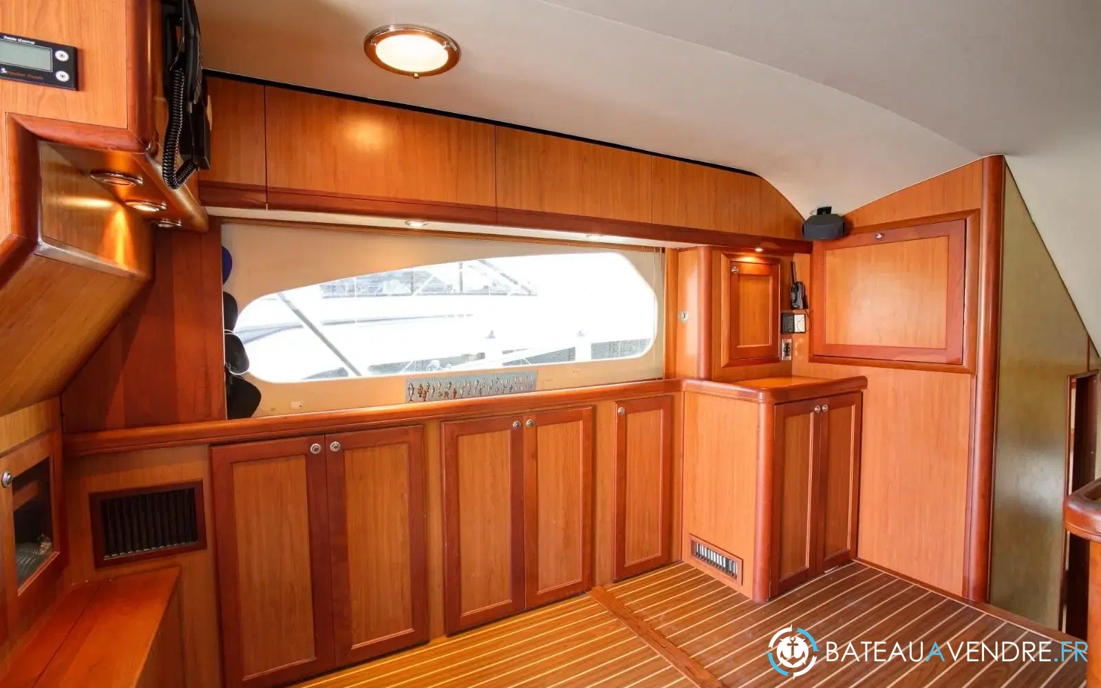 slider 12 Luhrs 41 Convertible
