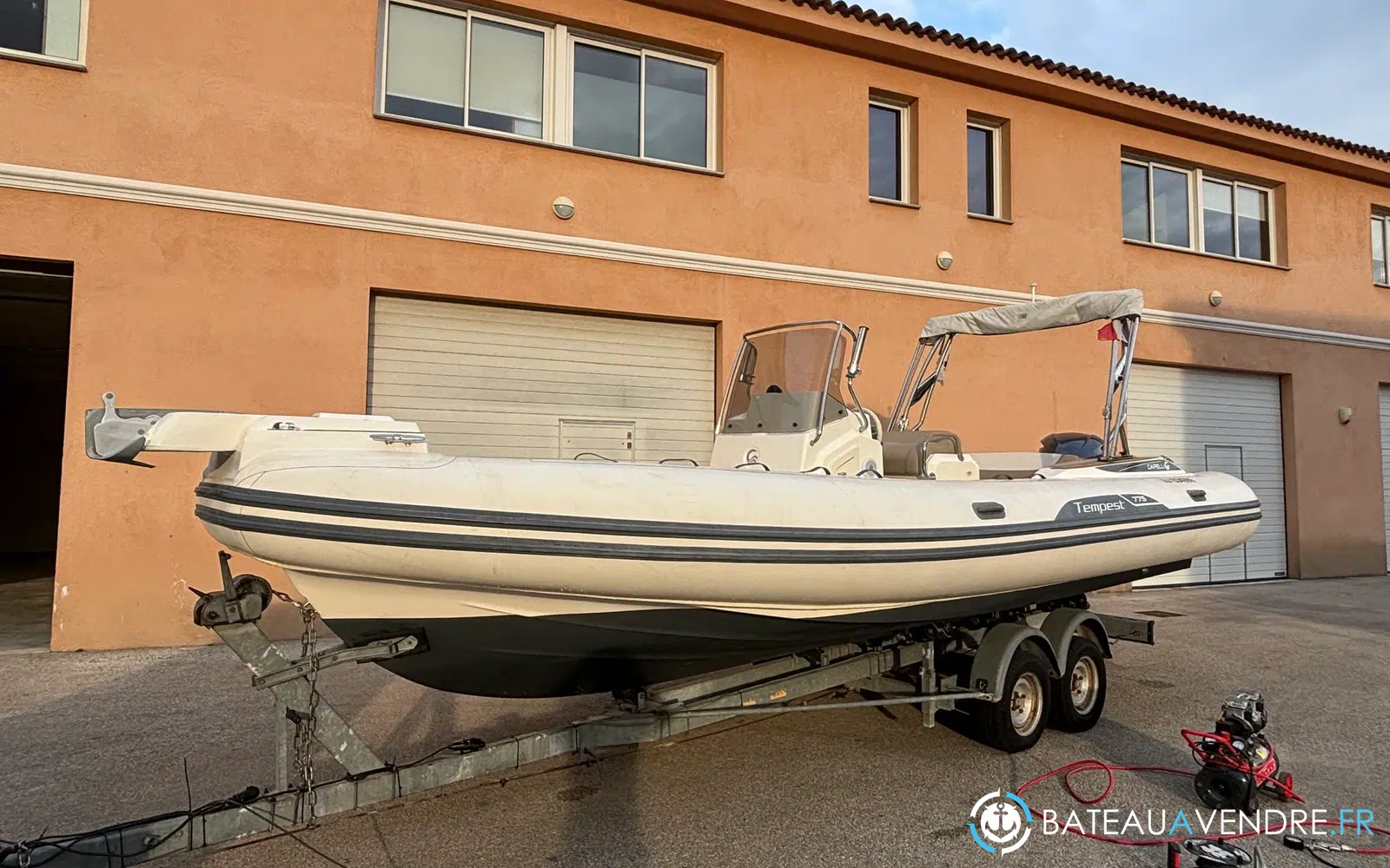 slider 0 Capelli Tempest 775 Luxe
