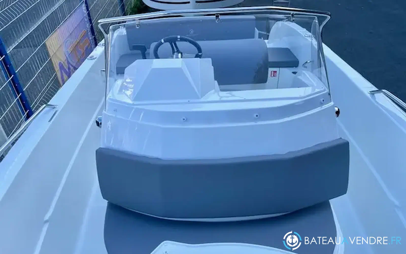 slider 7 Pacific Craft 625 Open