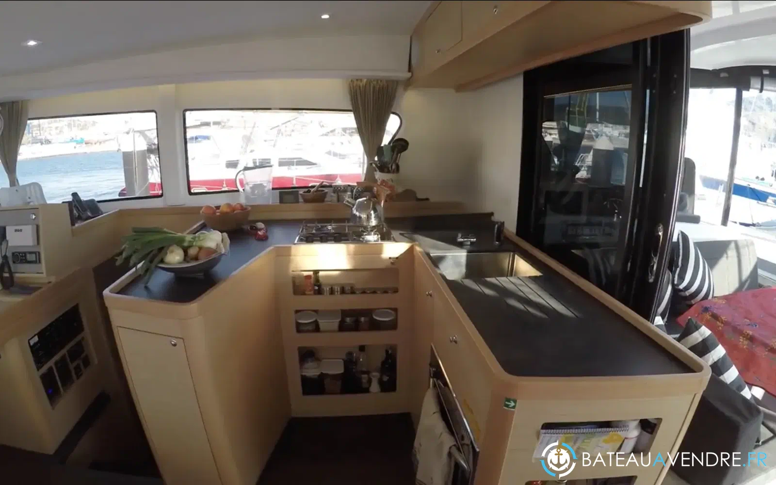 slider 33 Lagoon 42