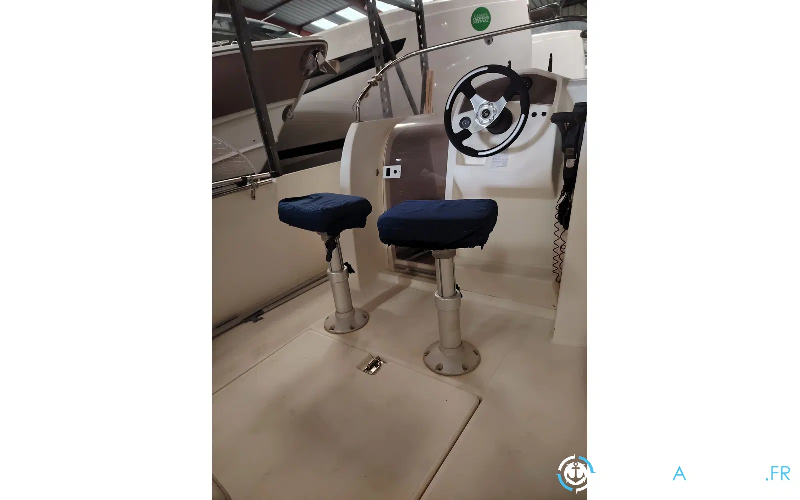 slider 4 Jeanneau Cap Camarat 555 CC