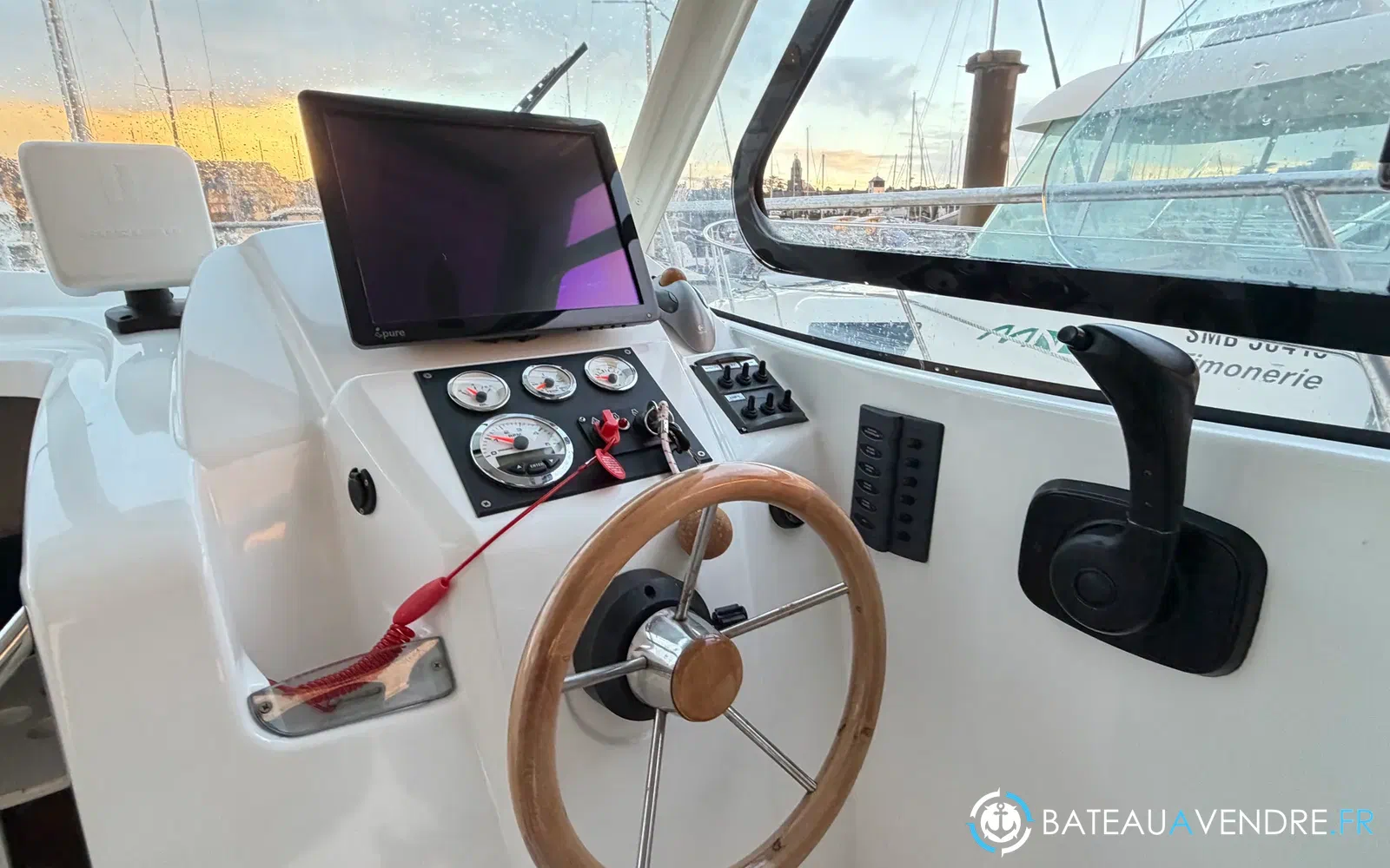 slider 3 Beneteau Antares 7