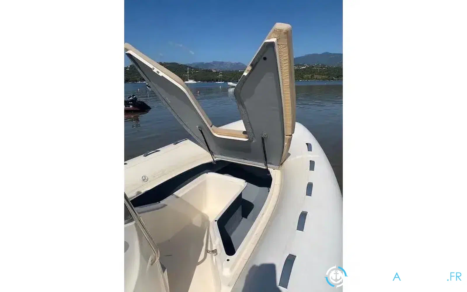 slider 4 Capelli Tempest 600