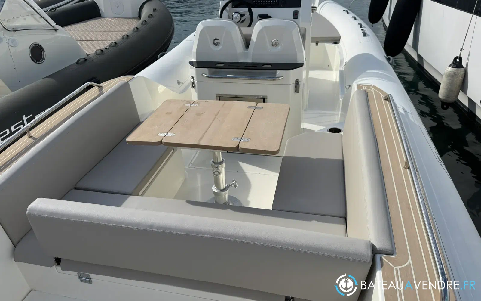 slider 4 Capelli Tempest 800