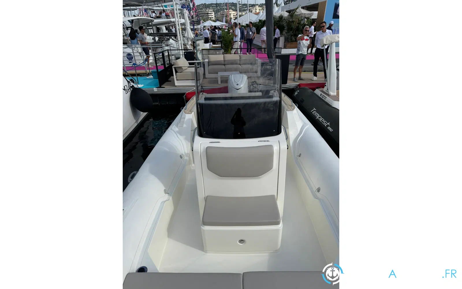 slider 9 Capelli Tempest 800