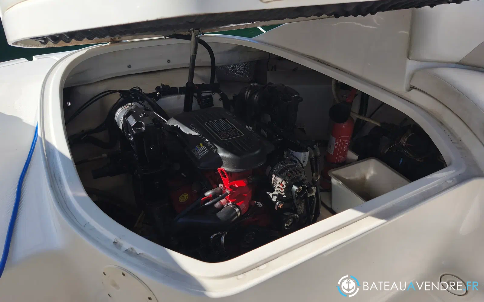 slider 33 Chaparral 256 SSX