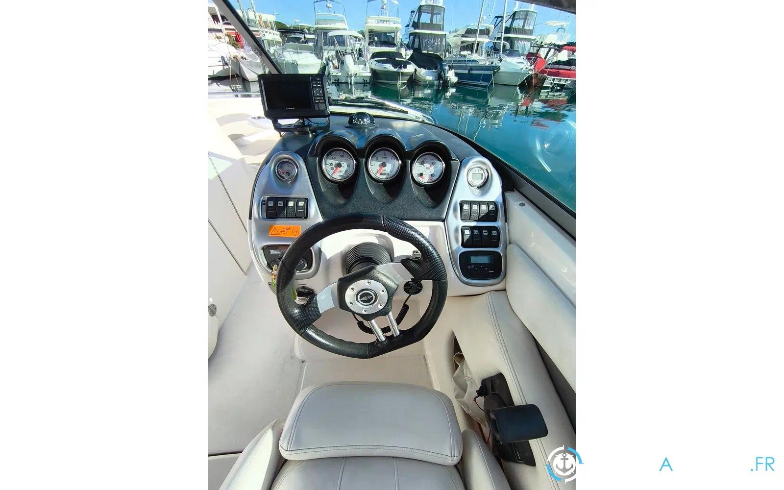 slider 9 Chaparral 256 SSX