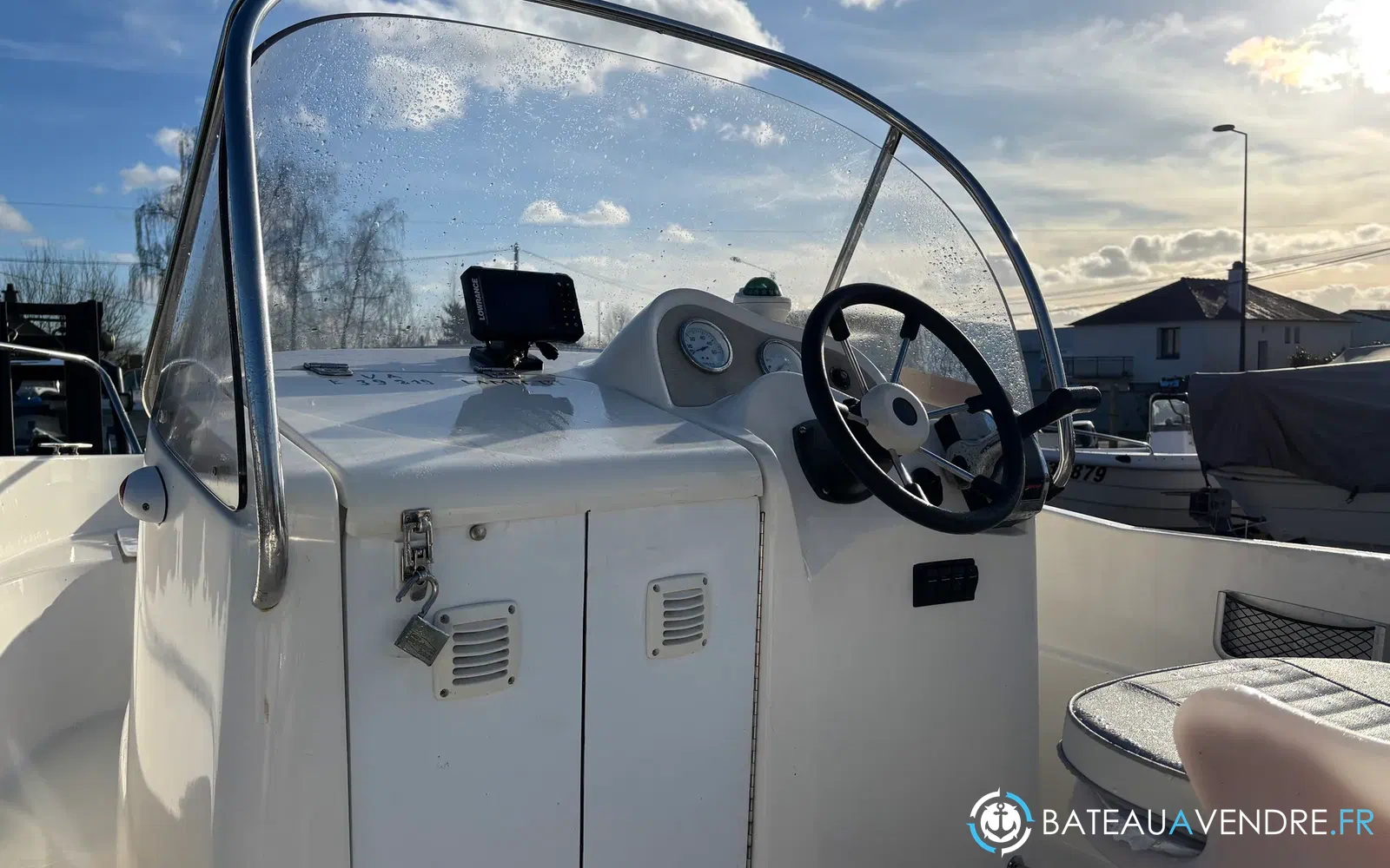 slider 2 Quicksilver 525 Commander Open