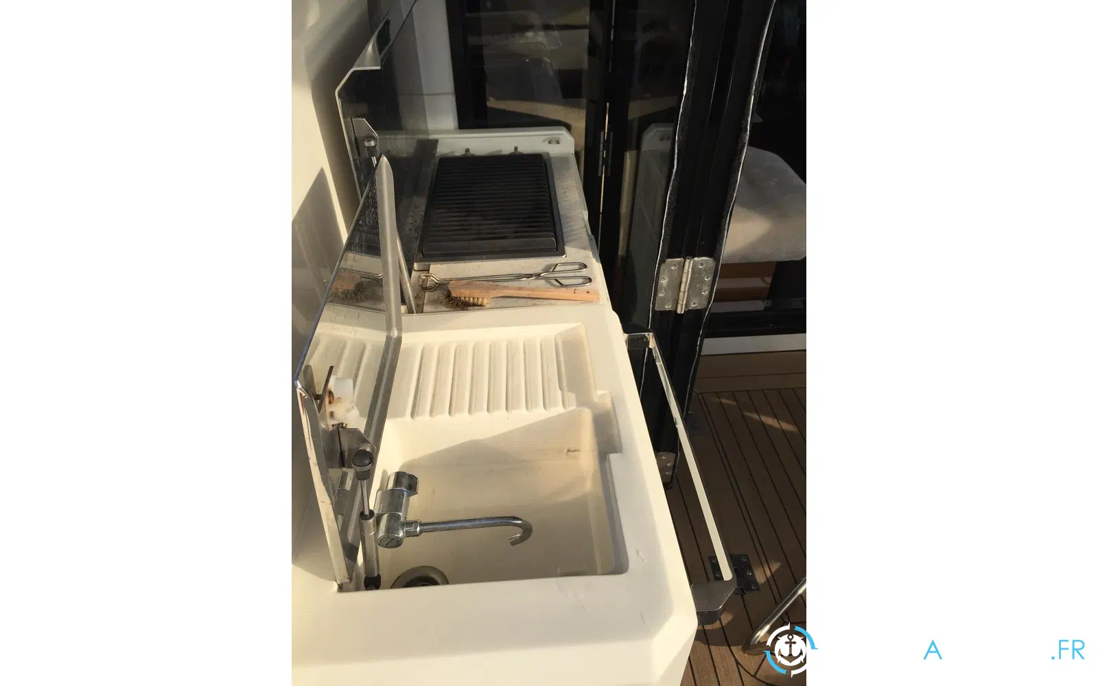 slider 12 Marquis Yachts 500 SC