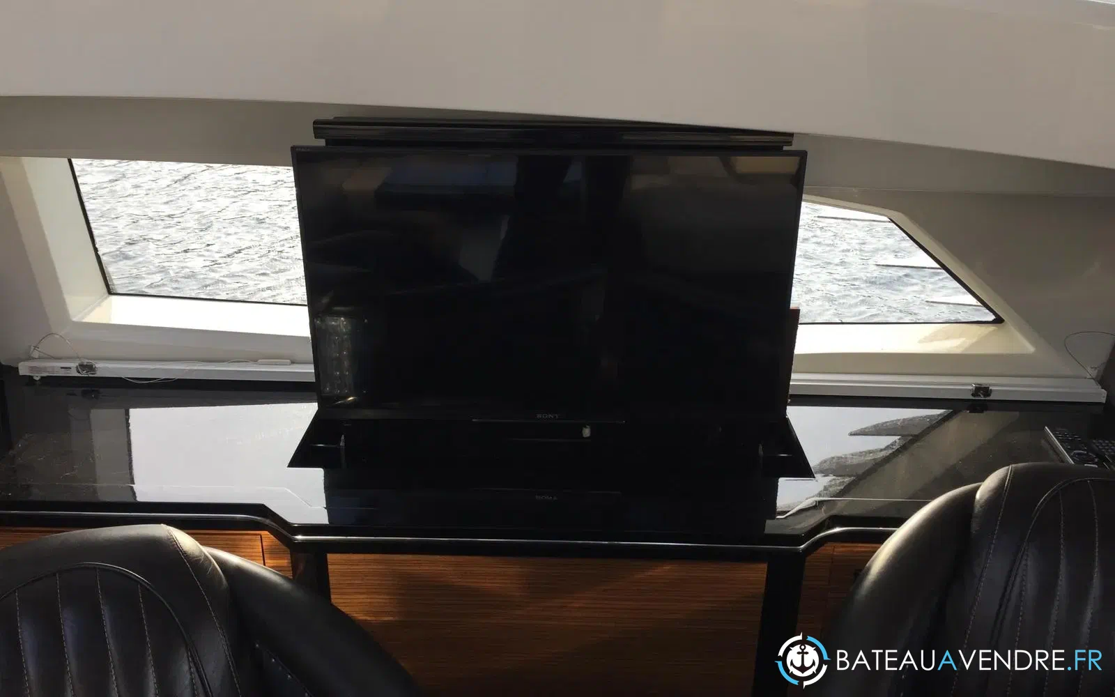 slider 15 Marquis Yachts 500 SC