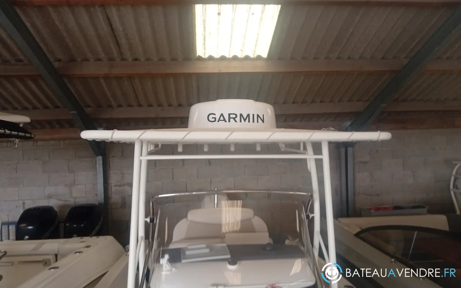 slider 8 Boston Whaler 270 Dauntless