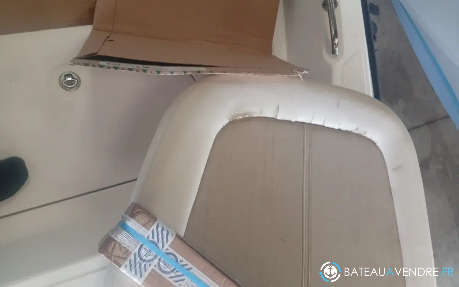 slider 10 Boston Whaler 270 Dauntless