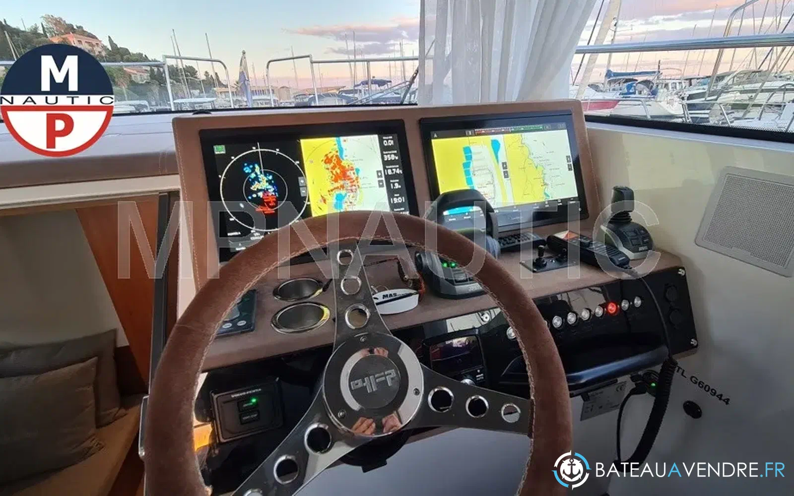 slider 10 Delta Yachts powerboats 33 coupe