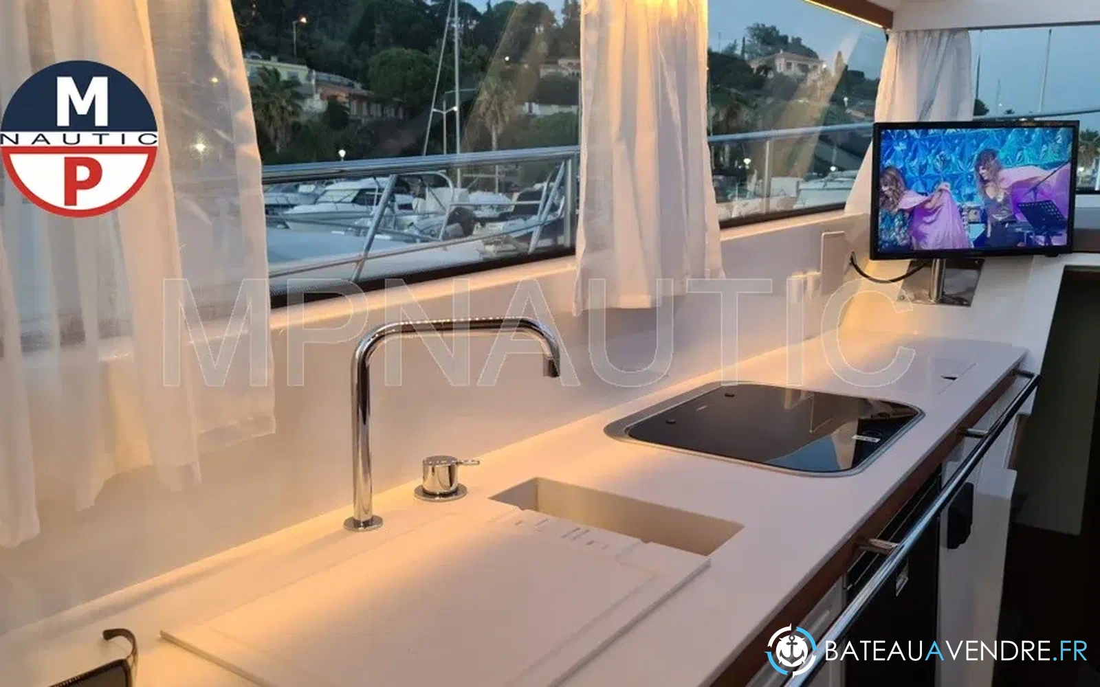slider 14 Delta Yachts powerboats 33 coupe