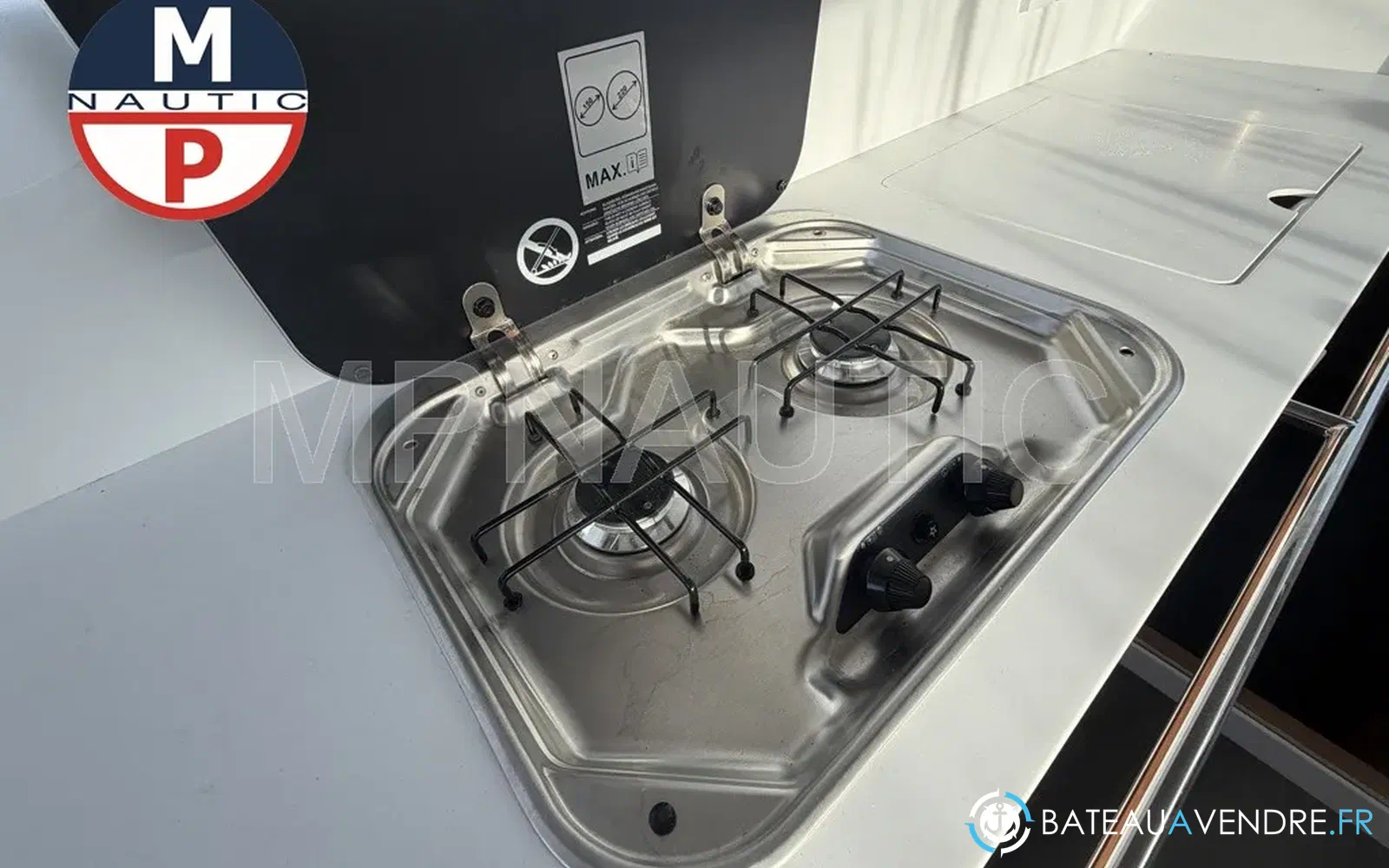 slider 15 Delta Yachts powerboats 33 coupe