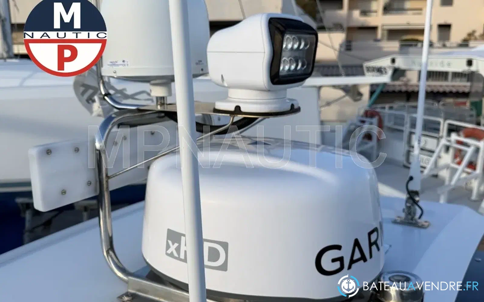 slider 8 Delta Yachts powerboats 33 coupe