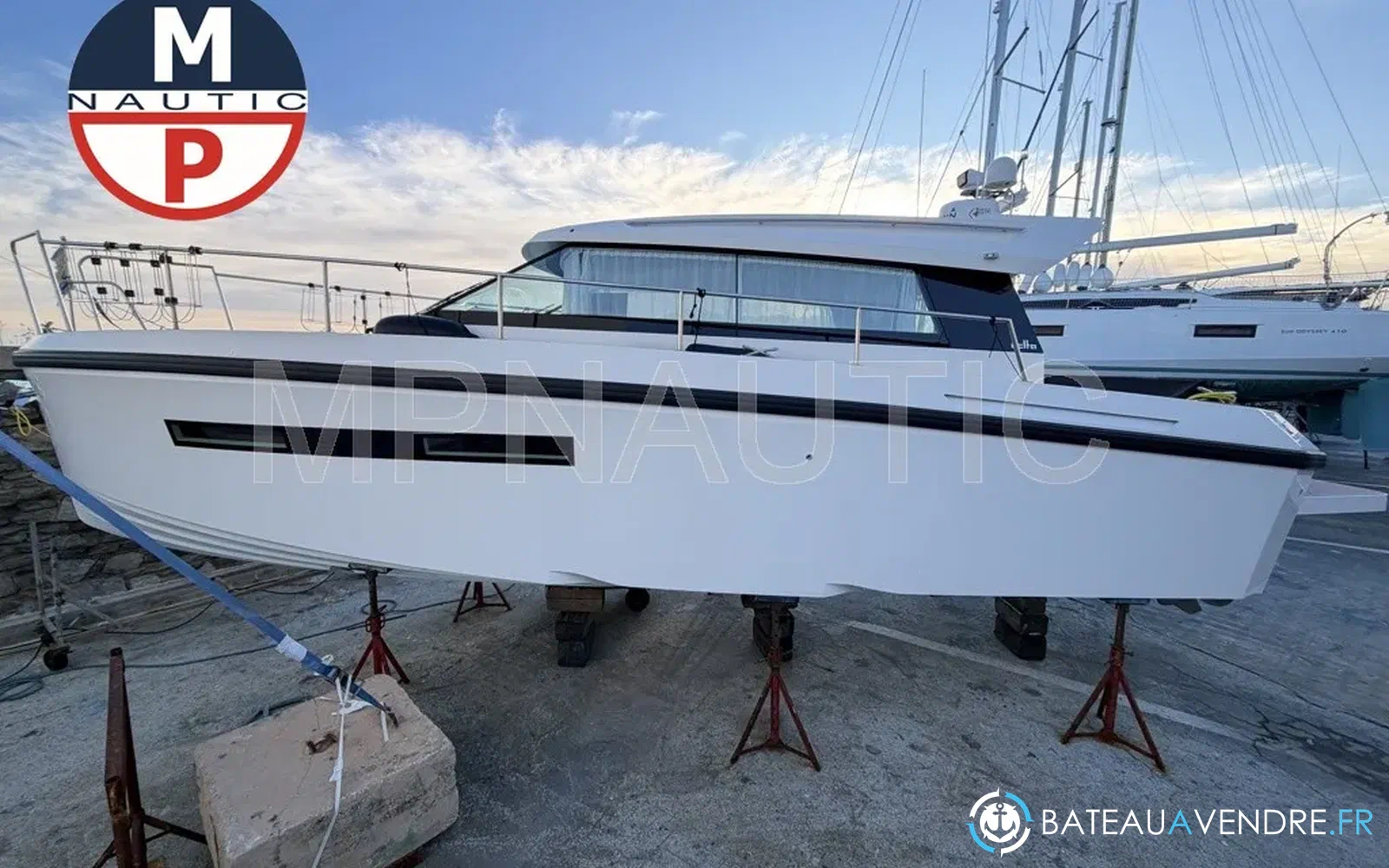 slider 20 Delta Yachts powerboats 33 coupe